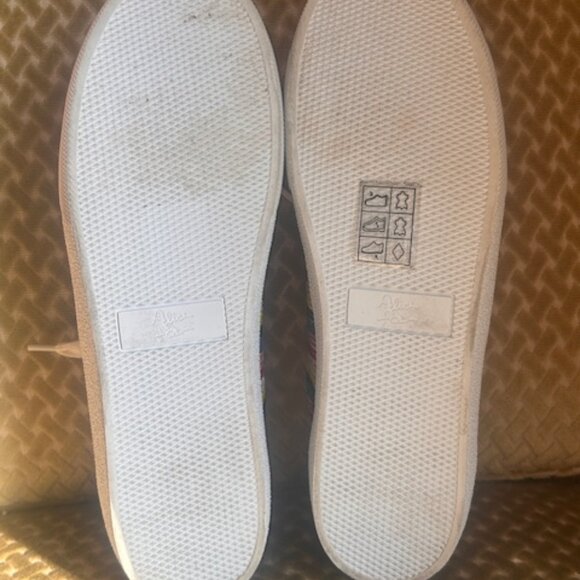 Alice and Olivia Cassidy Rainbow Stripe Sequin Leather Lace Up Sneakers Sneakers - Picture 9 of 16